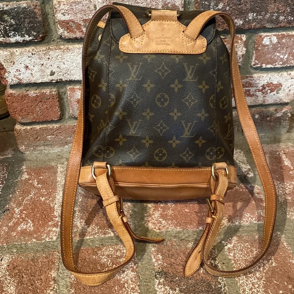 Louis Vuitton Monogram Montsouris MM Backpack - Picture 14 of 15
